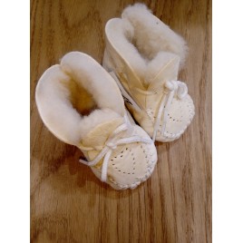 Naturfellparadise Lammfell Babyschuh Handnaht Herz